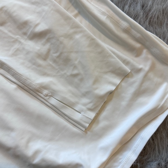 NWT Lululemon Waterside Relaxed UVP Long Sleeve / White - Picture 9 of 9